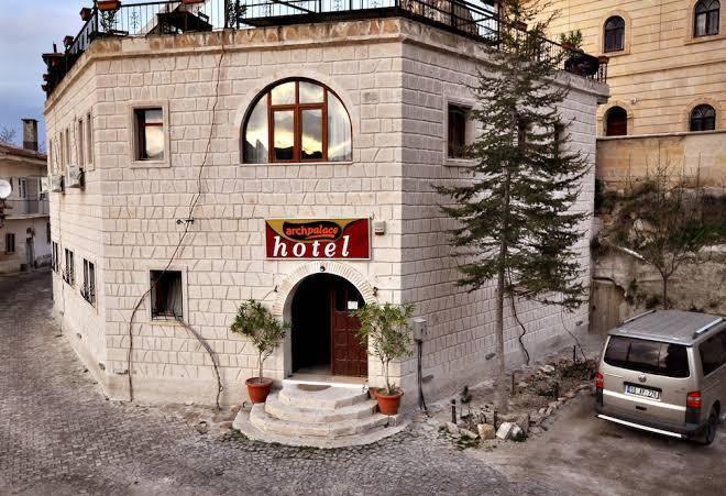 Arch palace hotel