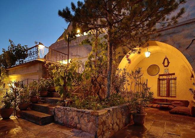 Cave hotel saksagan