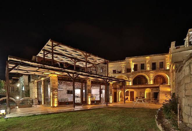 Pearl cave boutique hotel