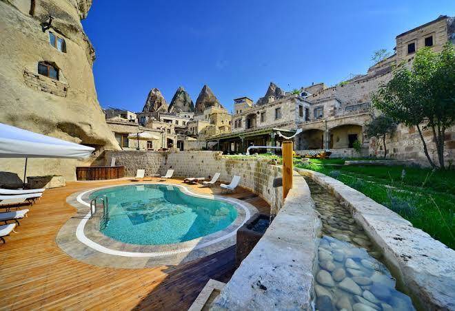 Sultan cave suites