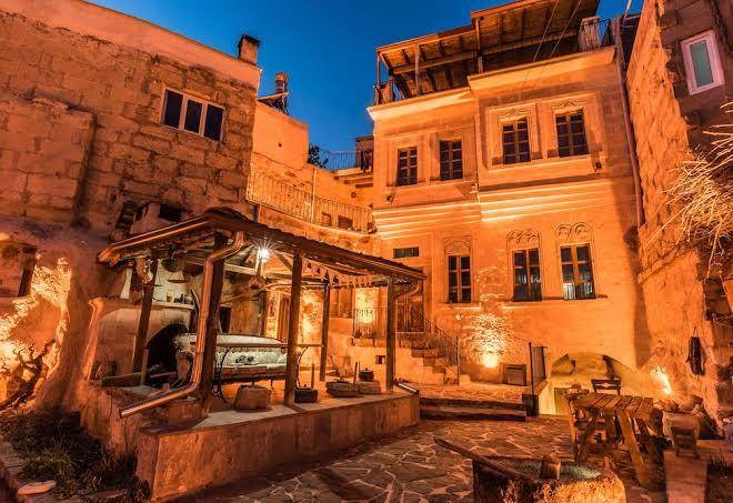 Atillas cave hotel