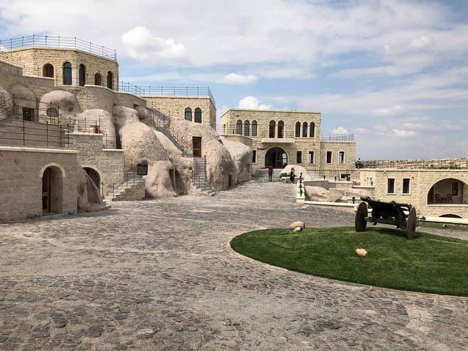 Kalsedon cave suites