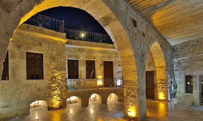 Golden cave suites