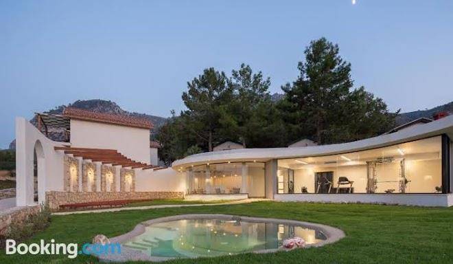Gillham vineyard hotel