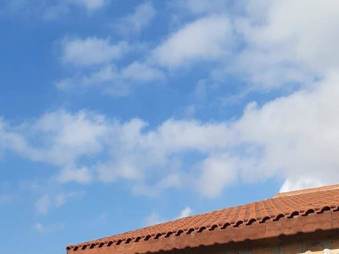 Elausa Hotel & Restaurant Image