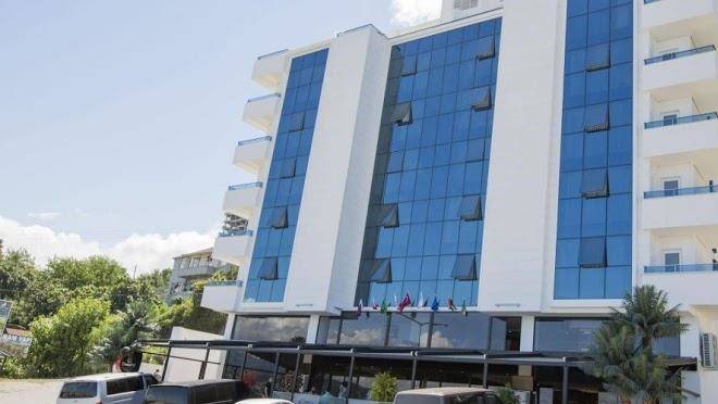 Royal life exclusive hotel
