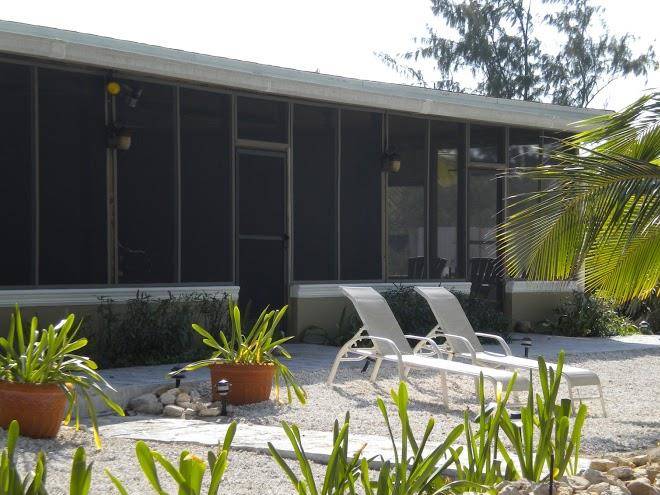 Hollywood beach suites