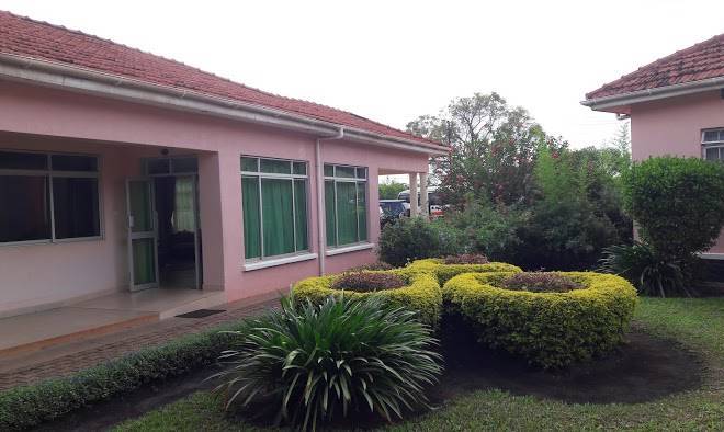 Churchill courts hotel