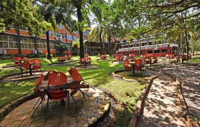 Imperial botanical beach hotel