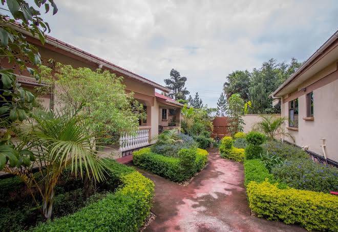 Tuzza hotel bushenyi