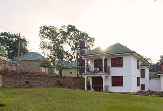 Tooro fairway hotel