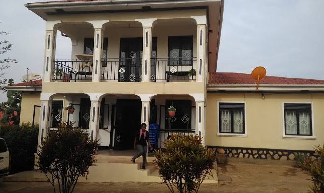 Rena Akasha Establishments Image