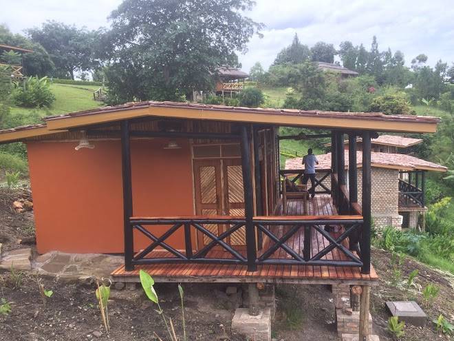 Twin lakes safari lodge