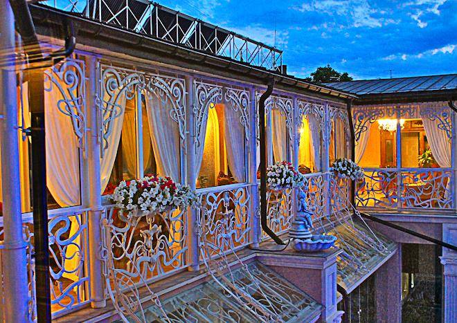 Hotelno restorannyy kompleks panskyy dvir