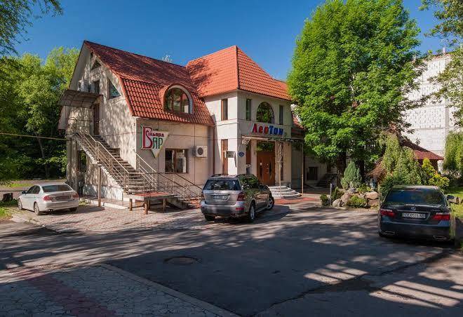 Leoton hotel