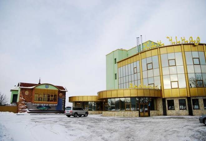 Hotel Khan Chinar Image