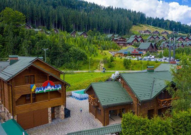 Hotel laplandiya u bukoveli