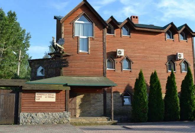 Gnezdo gluharya hotel