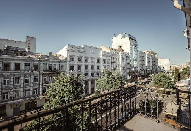 Royal grand hotel