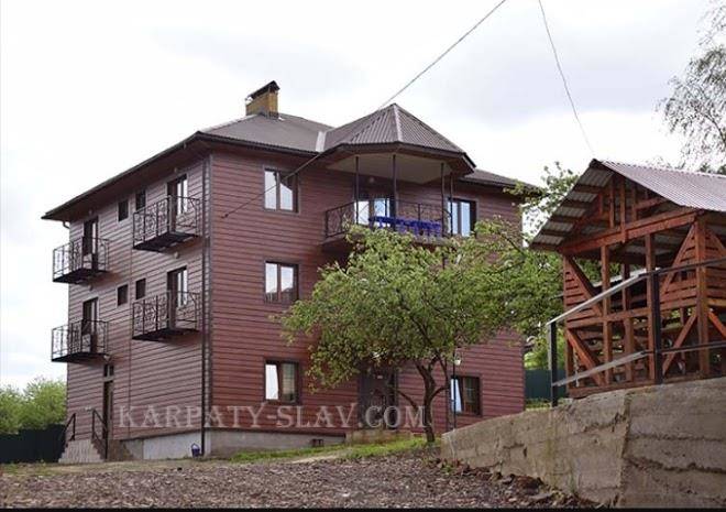 Hotelnyy kompleks aura karpat