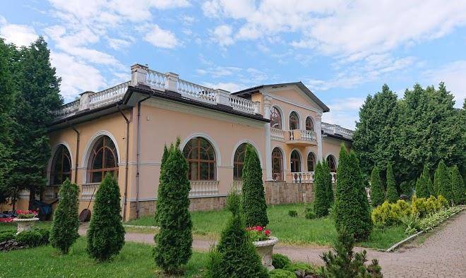 Royal hrand hotel