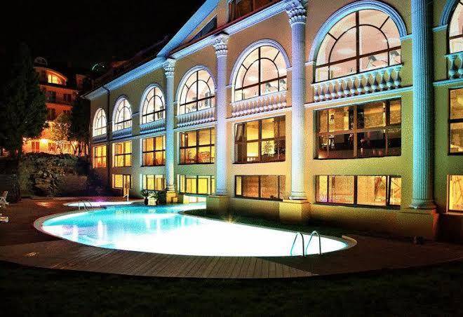 Spa hotel promenade