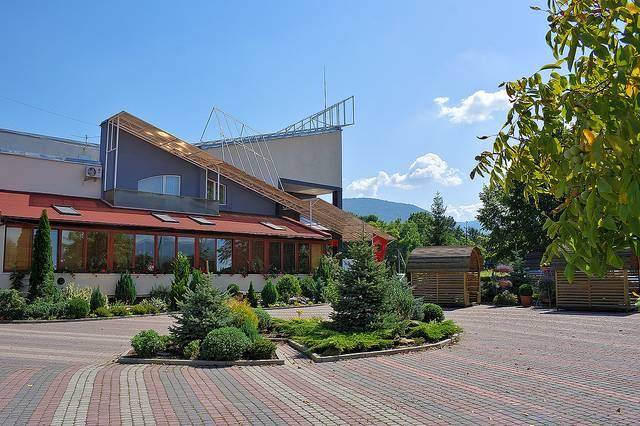 Hotel restoran oksana