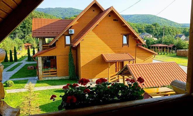 Zatishok Privatna Sadiba Image