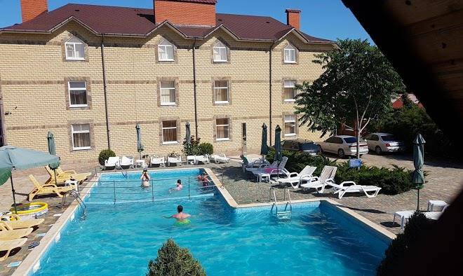 Hotel Yevropeyskyy Image