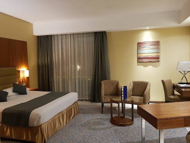 Howard Johnson Hotel Image