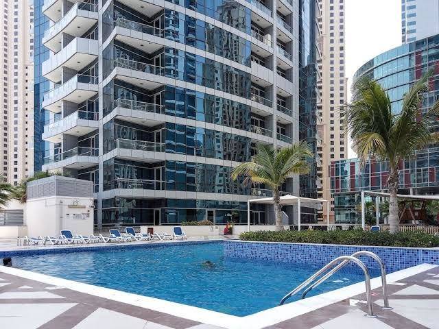Amazing 1br with dubai marina & sea view