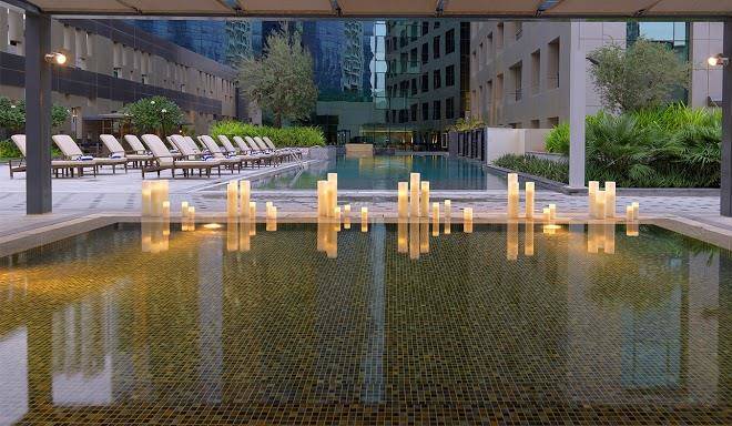 Damac maison cour jardin
