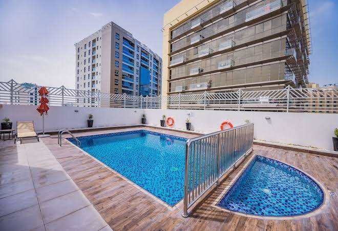 Mena plaza hotel albarsha