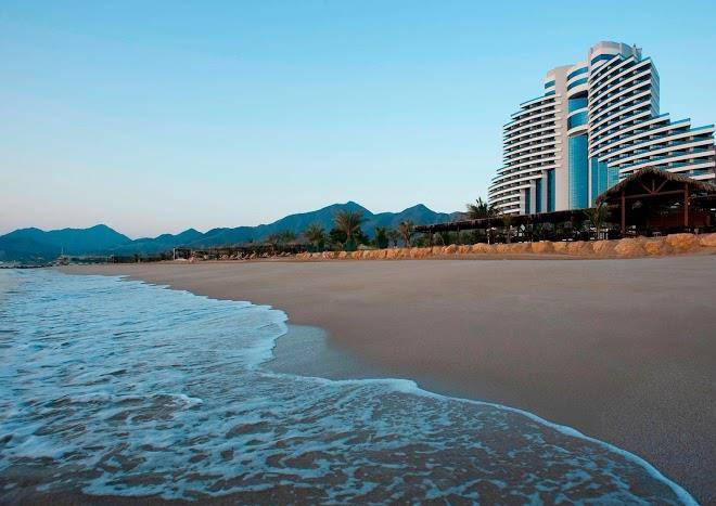 Le meridien al aqah beach resort