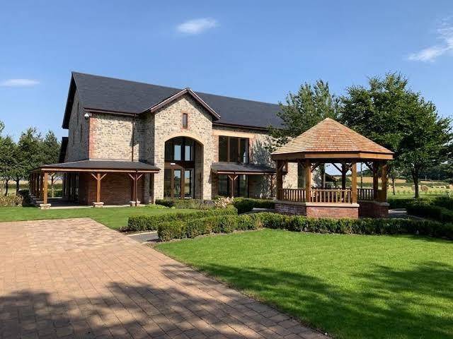 Burntwood court hotel