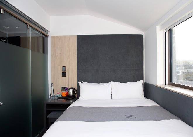 The z hotel bath