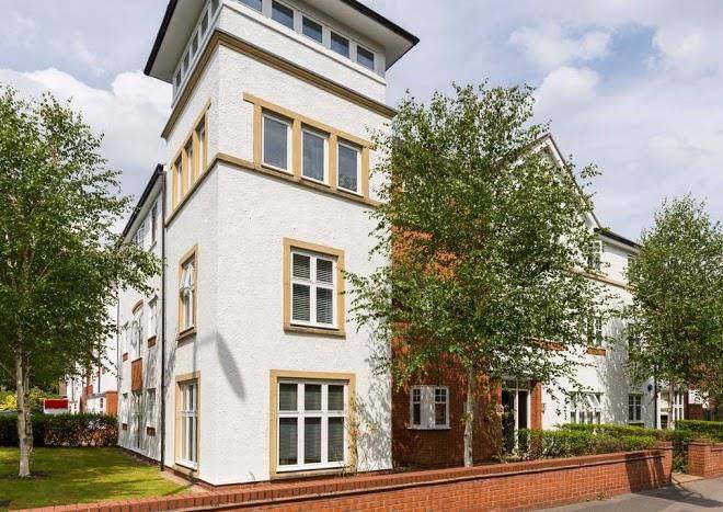 Carisbrook court