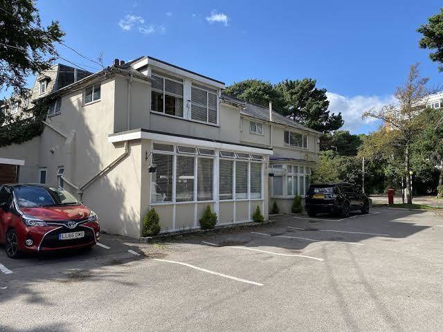 Hinton firs hotel