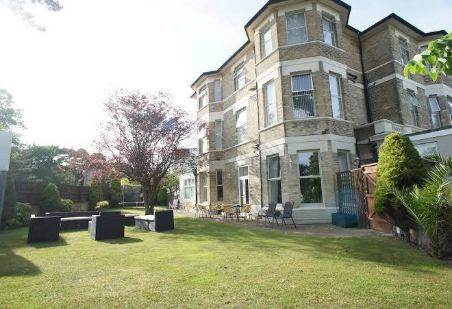The applewood hotel