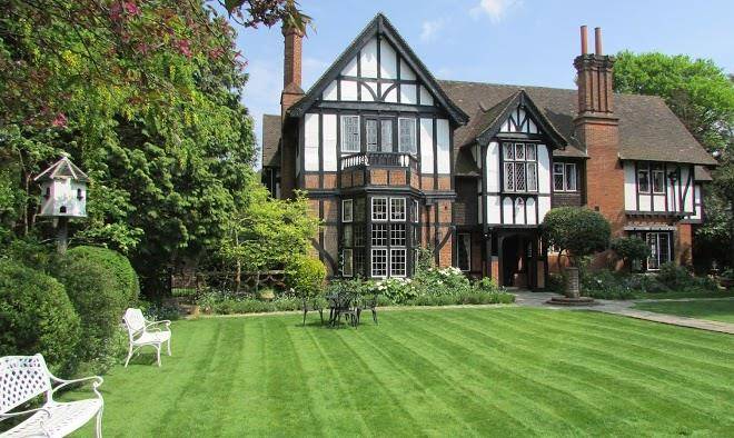 Tudor grange