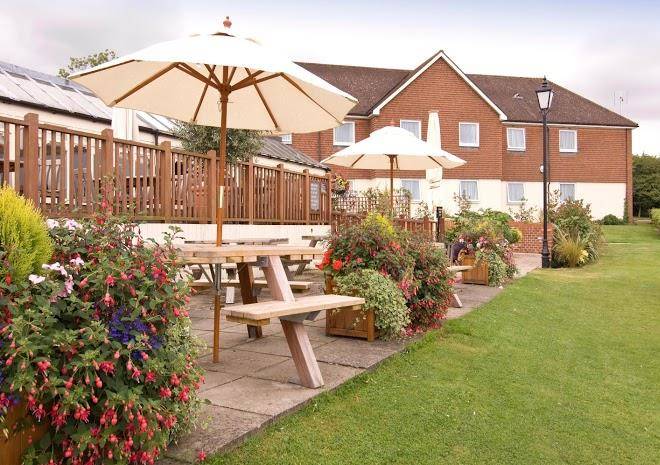 Premier inn tring