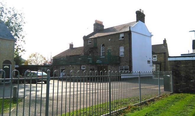 Coach & horses