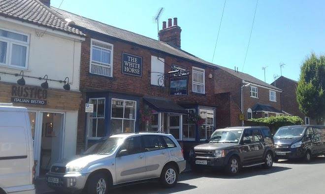 The white horse pub and b&b