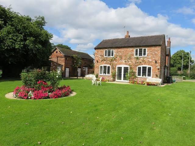 Corner farm