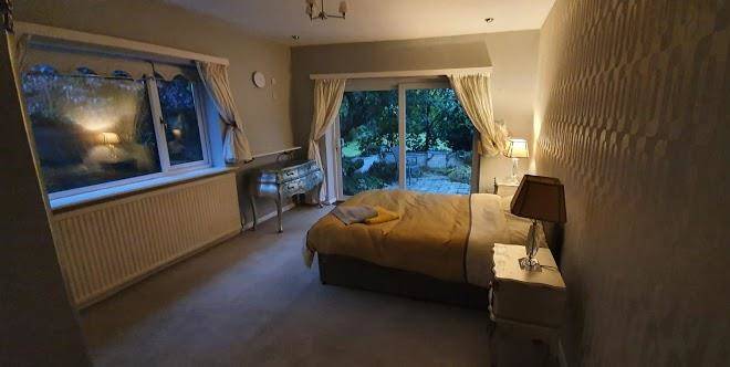 Grinzing lodge in styal next to manchester airport