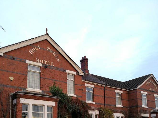 Holly trees hotel
