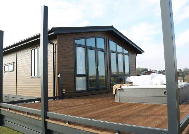 Delamere lake holiday and sailing park