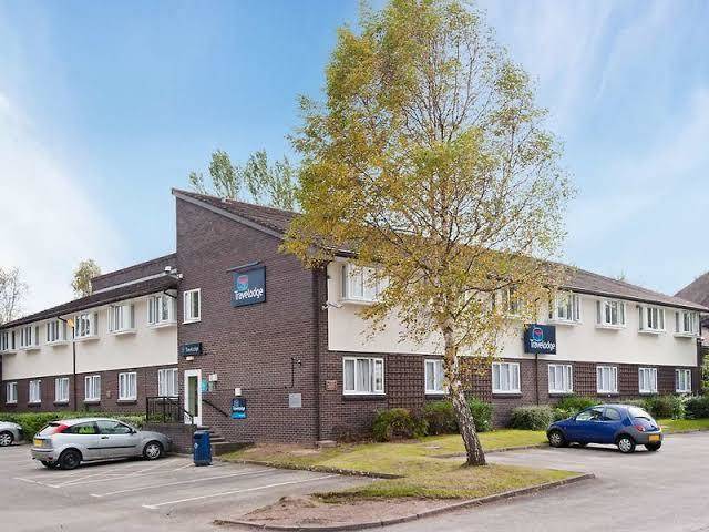 Travelodge chester warrington road