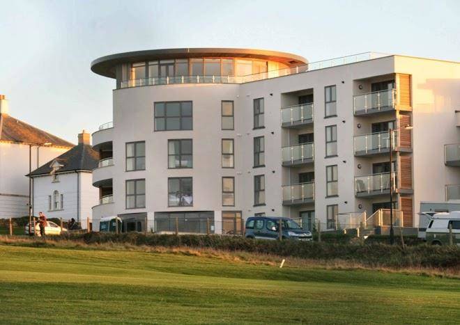 19 ocean gate