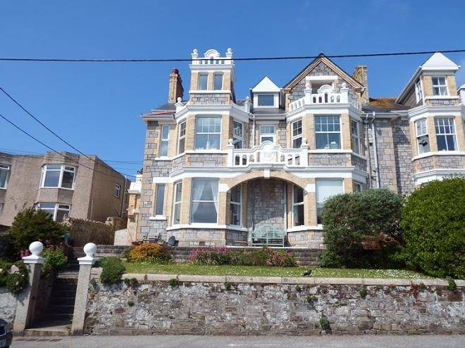 Lamorna court bed and breakfast